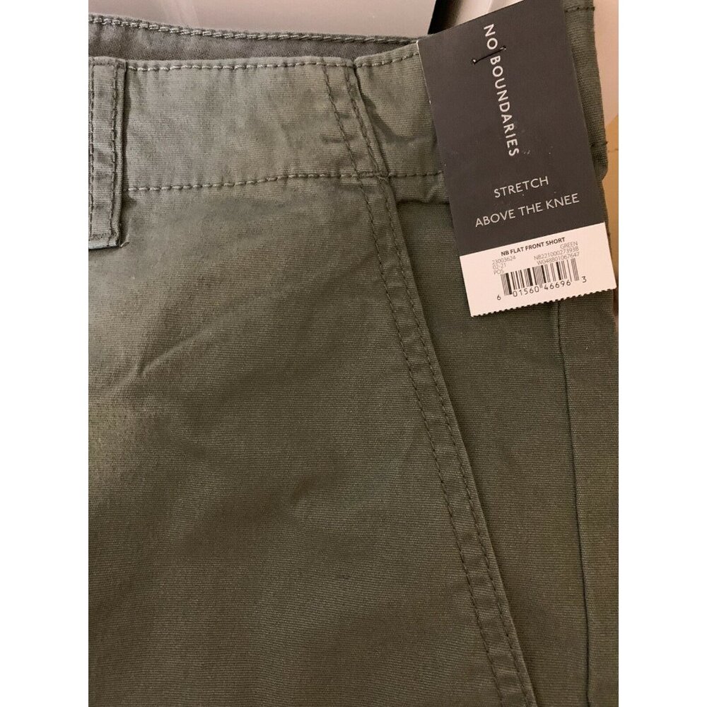 New No Boundaries Men's Sz 44 Green Stretch Flat‎ Front Shorts NWT